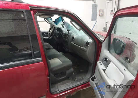 2005 Ford Expedition Xls z USA, uszkodzony, nr VIN 1FMPU14565LA90982